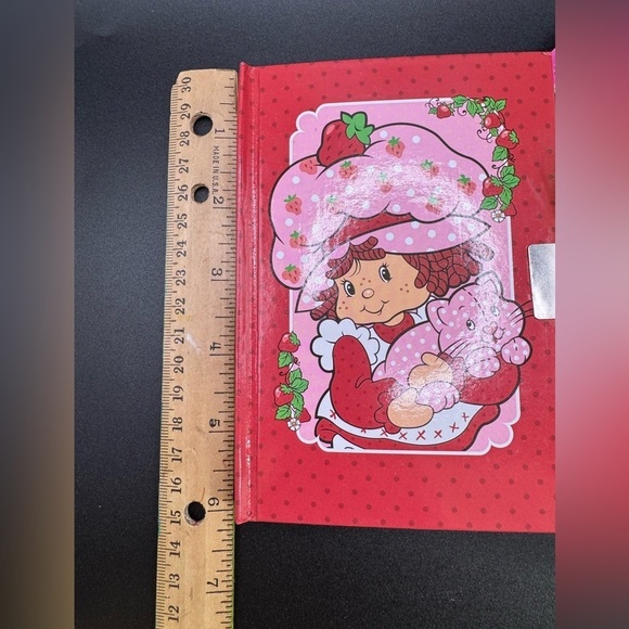 NEW Strawberry Shortcake Mini Diary and Scented Pom Pen - Picture 2 of 5